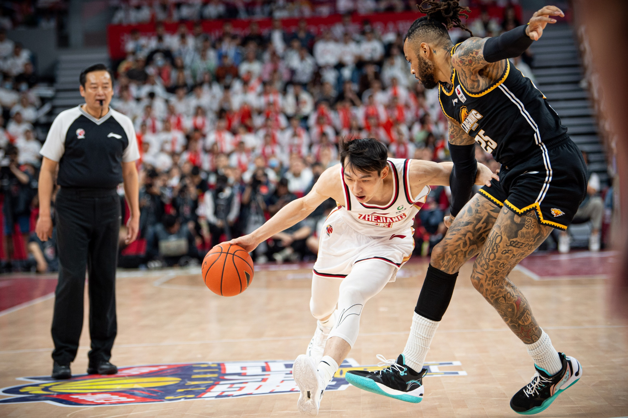 赛地聚焦：NBA总决赛清晨热度飙升，浙江队强势反弹，气氛紧张，身体对抗强度拉满的简单介绍-欧博平台