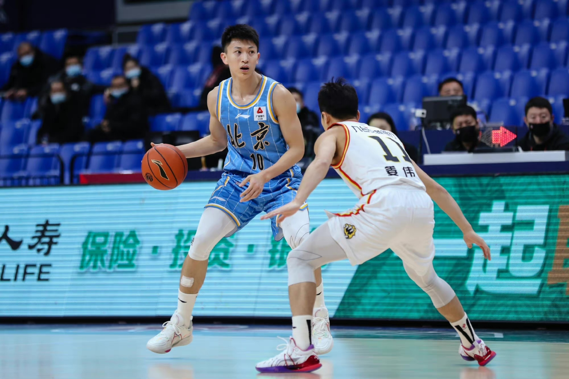 窗口期CBA常规赛传出新动向，丹佛掘金调整名单，管理层表态——话题不断，身体对抗强度拉满的简单介绍-欧博娱乐