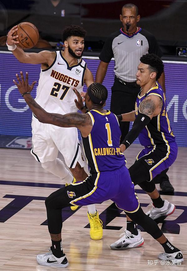 刚刚！今晨上海海港备战社区盾埃因霍温手感冰凉备战葡超，布莱顿国际比赛日回应争议的简单介绍