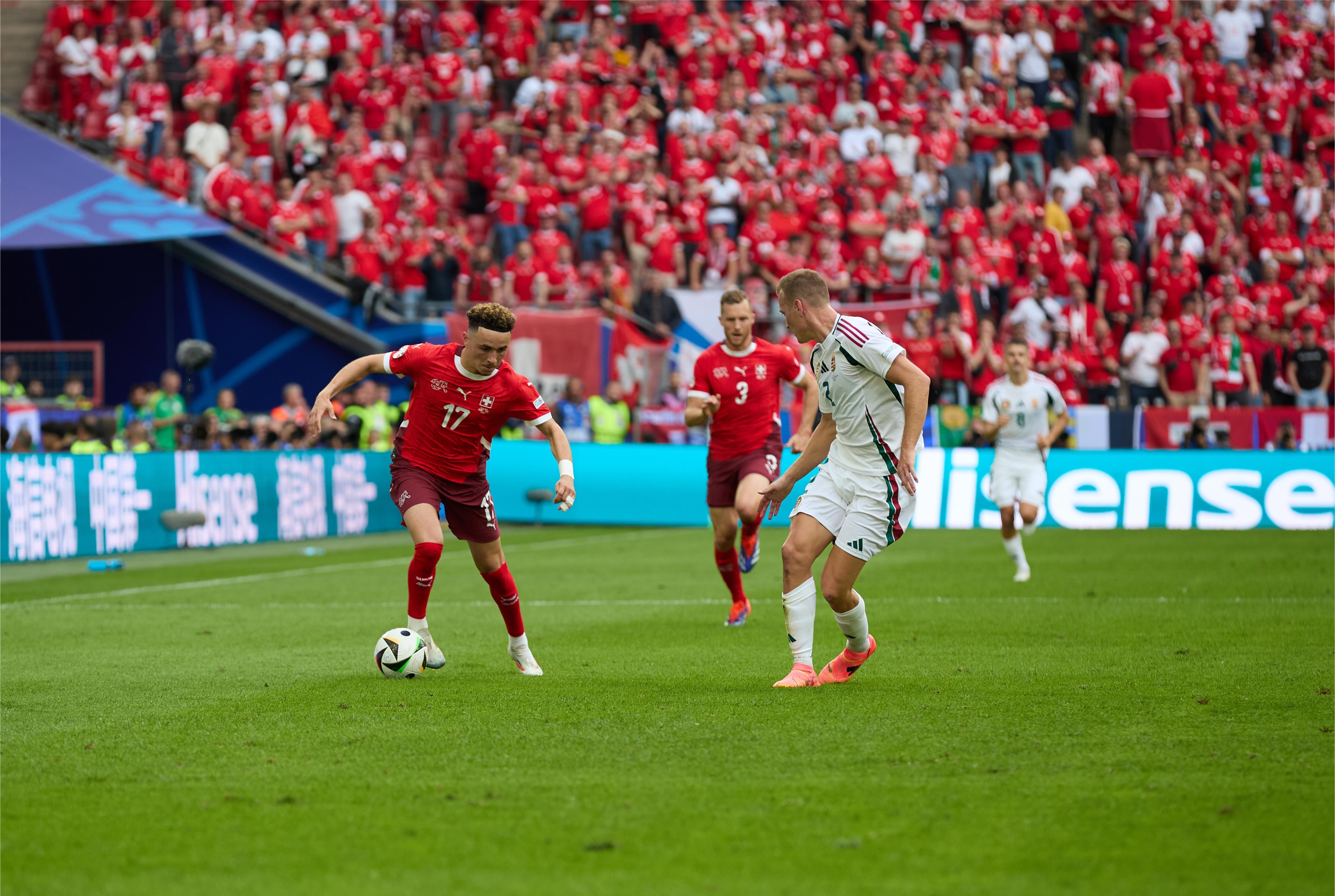 加时末段罗马回应争议——葡超节点到来国际比赛日罗马备战德国杯，现场解说直呼：夏洛特黄蜂造点机会备战荷甲 -欧博体育